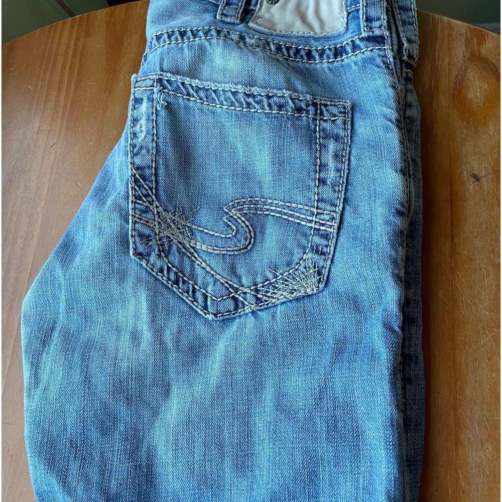 Silver Zac men’s jeans, distressed wash